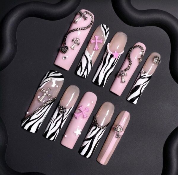：Press on Nails Medium Fake Nails Pink Glossy Glue on Nails Glitter  Acrylic Nails Oval Stiick on Nails for Women and Girls